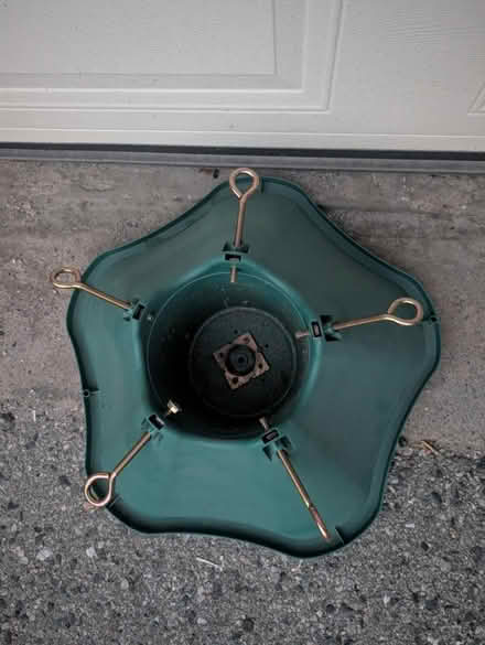 Photo of free Christmas tree holder (Bloor St W & South Kingsway) #1