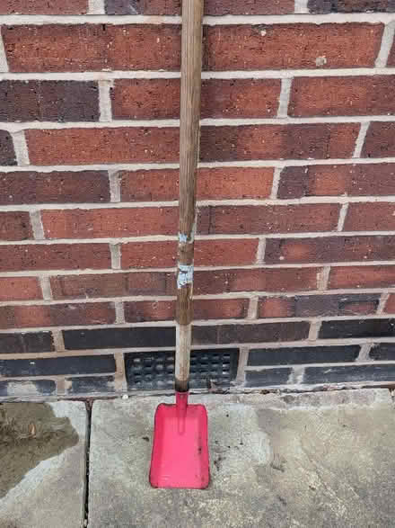 Photo of free Long handled childrens spade (Cannon Park CV4) #1