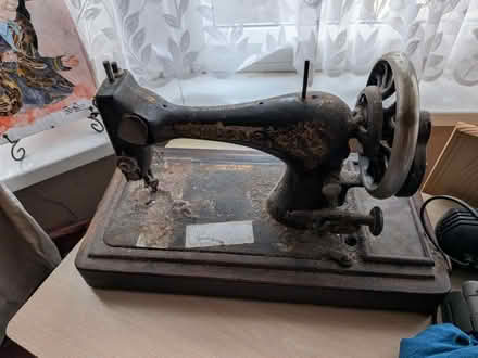 Photo of free Singer sewing machine (Blackpool, FY1) #1