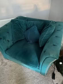 Photo of free Teal velvet Chesterfield-style love seat (Croham CR0) #1