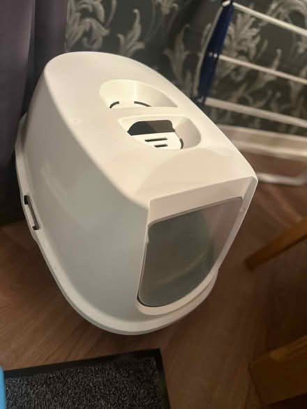 Photo of free Enclosed cat litter tray (Selsdon) #1