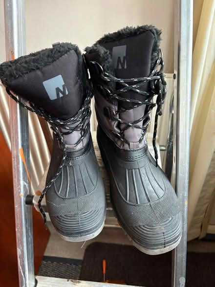 Photo of free Nevica snow boots (Morley DE21) #1