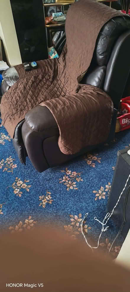 Photo of free Dark Brown Electric Power Recliner Chair (Thornton Heath CR7) #4