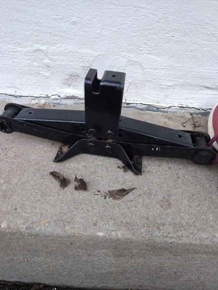 Photo of free Jack for car (Aspen Hill) #1
