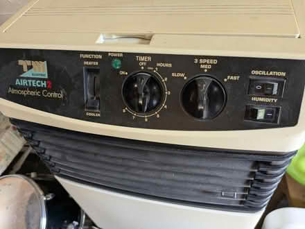 Photo of free Portable air con unit (Kingswood) #2
