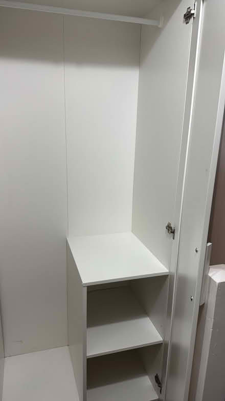 Photo of free White single Wardrobe (Wandsworth SW15) #2