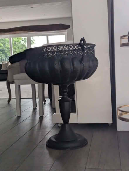 Photo of free Tall urn on stem (Yealand Redmayne LA5) #2