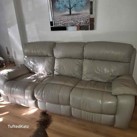 Photo of free Reclining Sofa and chair (Harrogate HG3) #4