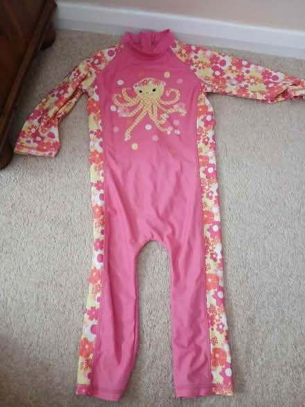 Photo of free Swimsuit age 3-4 years (Langney BN23) #1