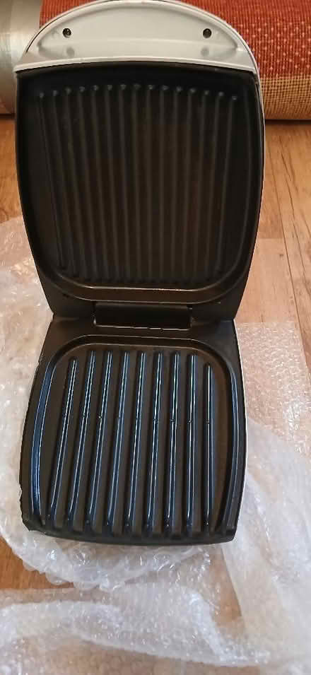 Photo of free Electric grilling machine (Allerton L18) #3