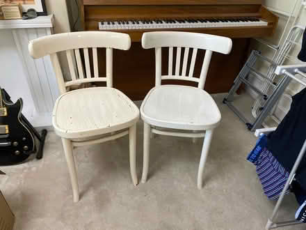 Photo of free White dining chairs (Didsbury, M20) #1