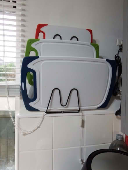 Photo of free 1x Wall Mounted Pan Lid or Chopping Board Holder (Vale LA1) #2