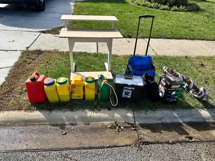 Photo of free Curb Alert 6716 Foxtree, Woodridge (Woodridge) #1