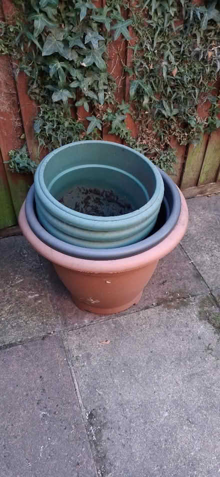 Photo of free Planter pots (Aylestone LE2) #1