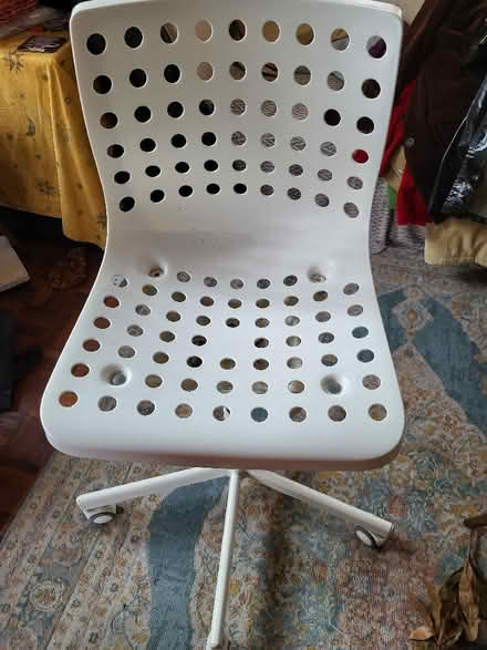 Photo of free White office chair (Clive Vale TN35) #1