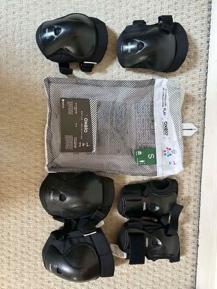 Photo of free Oxelo Knee/elbow/wrist protection size small (Temple Cowley OX4) #1