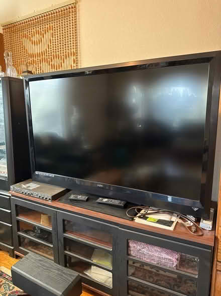 Photo of free Vizio 55” TV (Ardenwood) #1