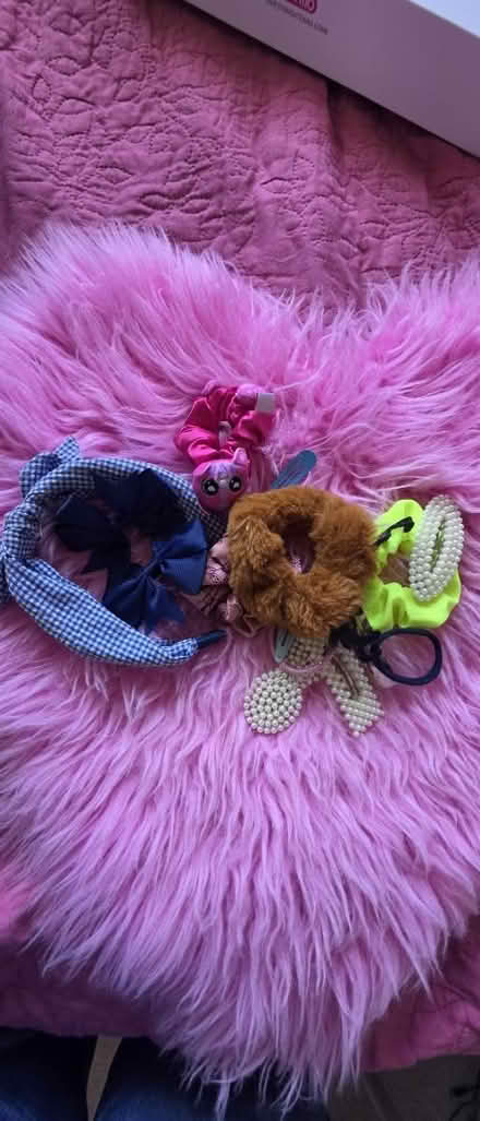 Photo of free Hair bands and clips (RG302) #1