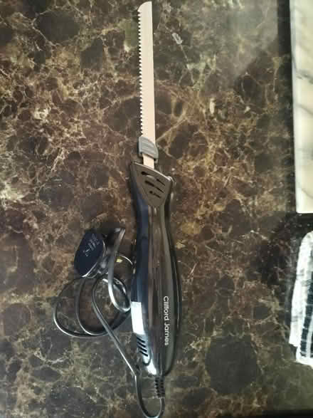Photo of free Electric Carving Knife (Stone Cross BN24) #1