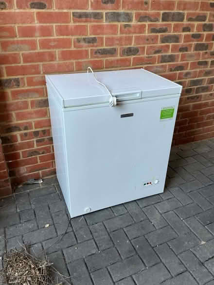 Photo of free Deep freeze (Fontwell Meadows BN18) #1