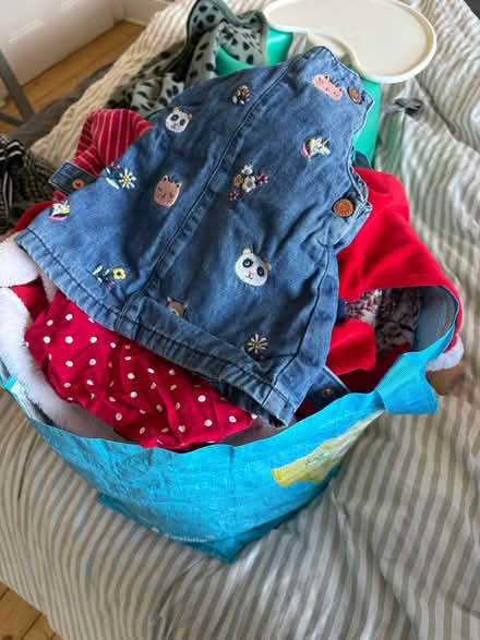 Photo of free 0-3 / 3-9 months girls clothes (Se6 2pt) #1