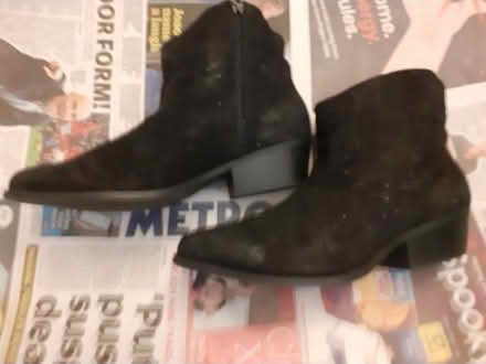 Photo of free Size 7 ankle suede boots (Birmingham City Centre B1) #2