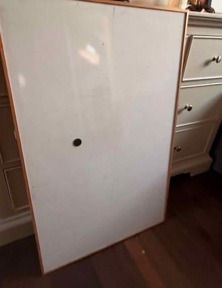 Photo of free White board (Clapham SW11) #1
