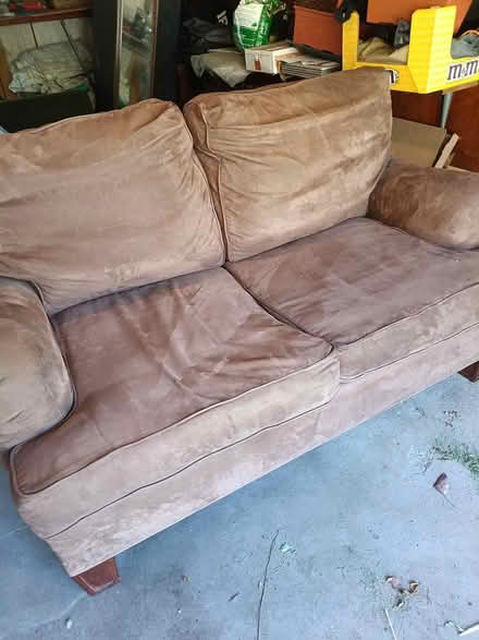 Photo of free Love seat (Beacon Hill Ottawa) #1