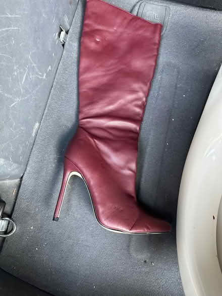 Photo of free High hill boots size 38 (Se5 8at) #1