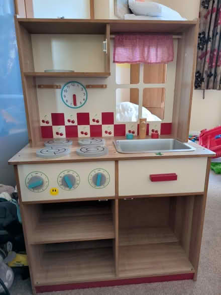 Photo of free Play kitchen (WV11 Essington) #1