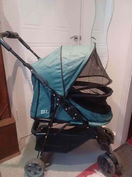 Photo of free 'Pet Gear' doggie pushchair (Kingswinford DY6) #2