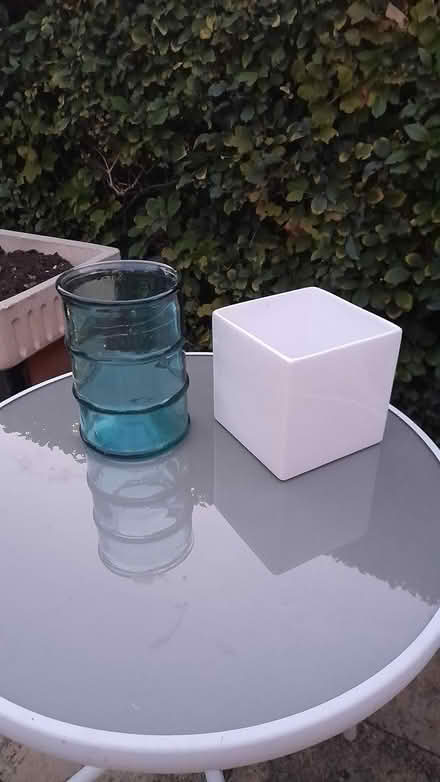 Photo of free 2 pots (St. Albans) #2