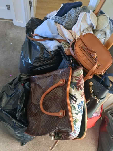 Photo of free Tons of ladies clothes (Sherwood NG5) #1
