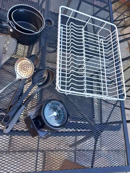 Photo of free kitchen items (RG6 near Palmer Park) #3