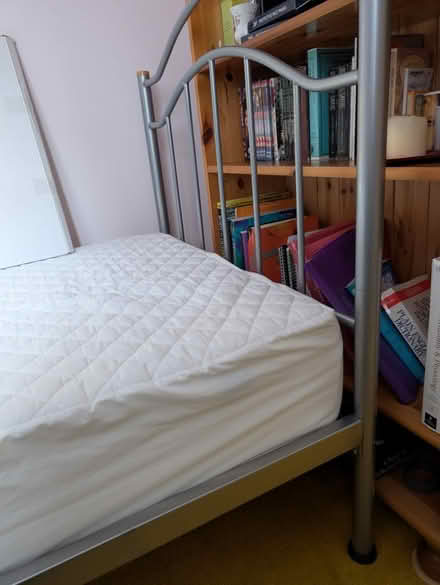 Photo of free Single Bed in LU2 (Luton LU2) #2