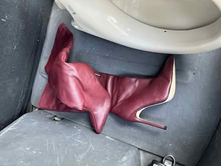 Photo of free High hill boots size 38 (Se5 8at) #2