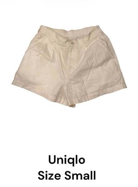 Photo of free Uniqlo Woman’s Shorts (Brooklyn Storage) #1