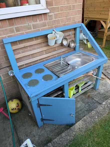 Photo of free Mud kitchen for upcycle (Beanlands Island LS29) #2