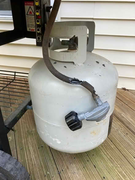 Photo of free Weber grill needs new gas line/hose (Holly Hills) #2