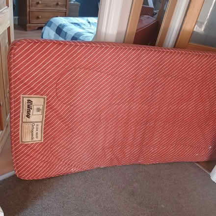 Photo of free Single mattress and base (Rm1 4sh) #1