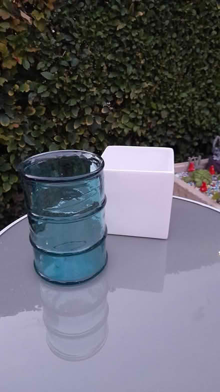 Photo of free 2 pots (St. Albans) #1