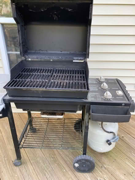 Photo of free Weber grill needs new gas line/hose (Holly Hills) #4