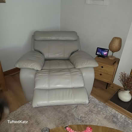 Photo of free Reclining Sofa and chair (Harrogate HG3) #1