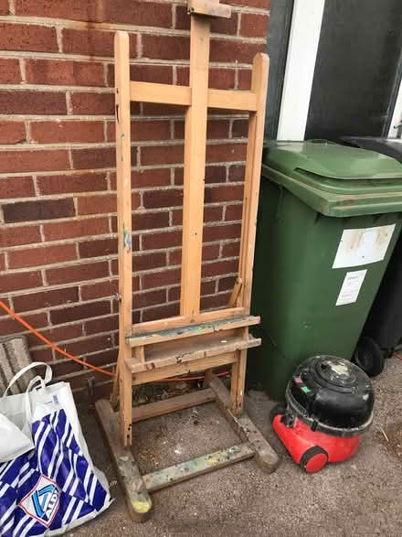 Photo of free Artists easel (Dawlish) #1