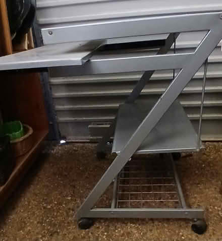 Photo of free Desk (Cleveland QLD) #3