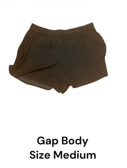Photo of free Gap Body Woman’s Shorts (Brooklyn Storage) #1