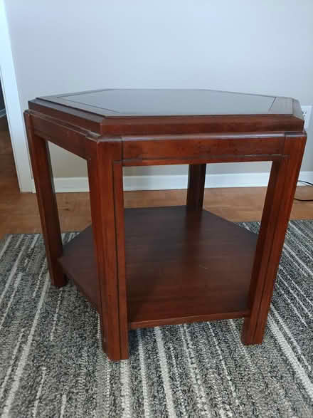Photo of free End table (Beacon Hill Ottawa) #1