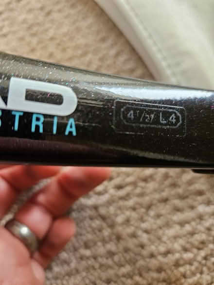 Photo of free Adult tennis racket (Bussage GL6) #2