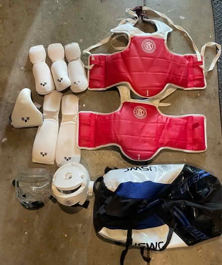 Photo of free Taekwondo sparring kit (nw portland) #1