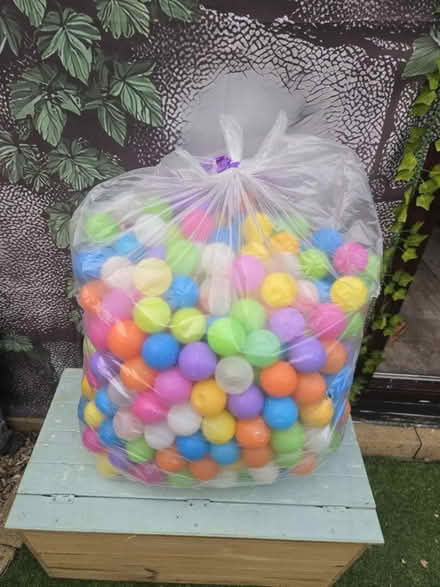 Photo of free Pool pit balls (Ongar CM5) #1
